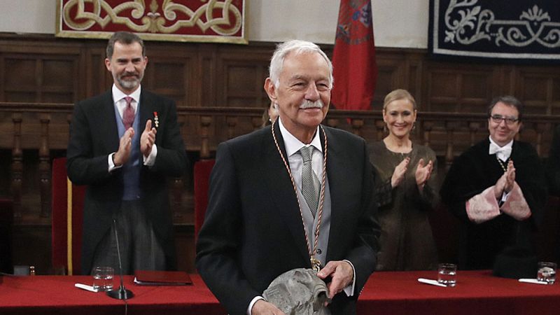 Eduardo Mendoza, Premio Cervantes 2016: "La vanidad es una forma de llegar a necio dando un rodeo"