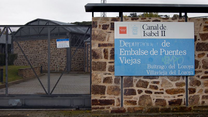 El juez manda a prisión eludible bajo fianza al exgerente y a la directora financiera del Canal Isabel II