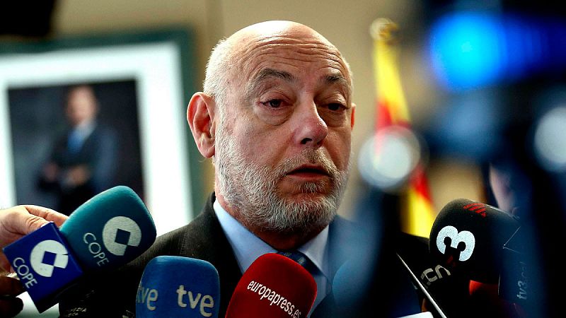 Maza ordena relevar a los dos fiscales anticorrupción del caso del 3% en Cataluña