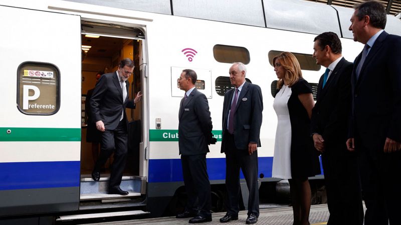 Rajoy anuncia que Renfe comprará 15 trenes AVE, lo que supondrá una inversión de más de 500 millones