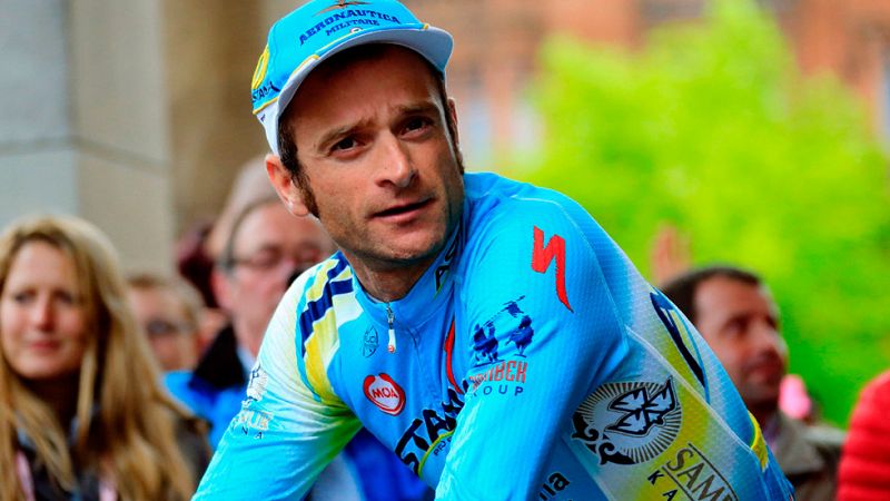 El ciclista italiano Scarponi muere atropellado mientras entrenaba