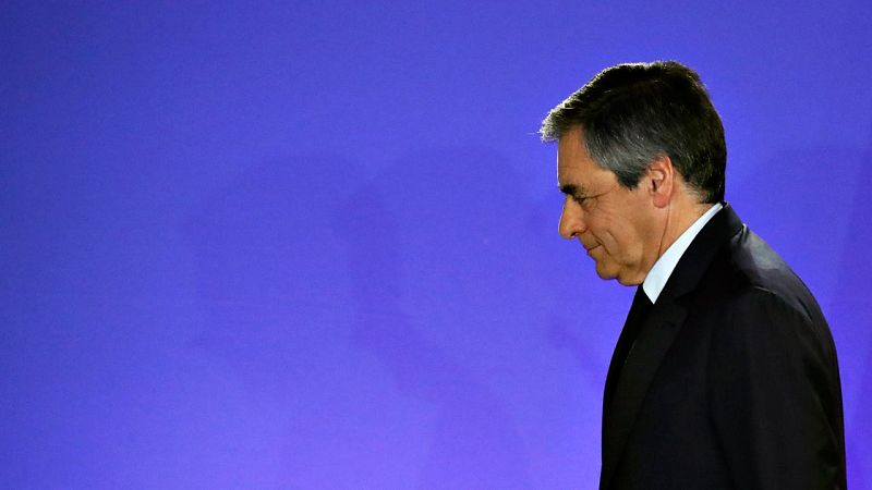Fillon admite que ya no tiene legitimidad para ser diputado y renuncia a revalidar su esca�o en junio