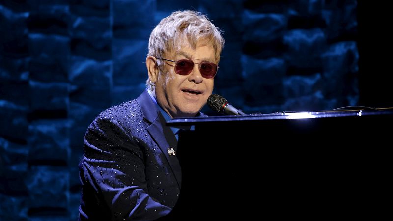 Elton John cancela ocho conciertos en Las Vegas por una "inusual" y "potencialmente mortal" infección