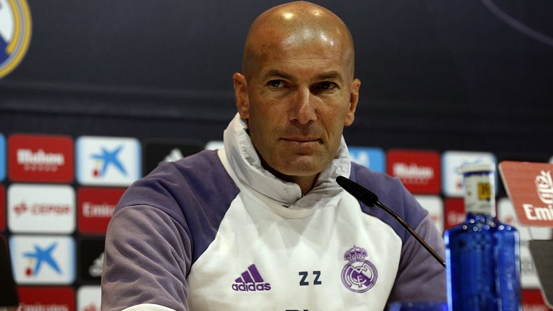 Zidane: "Volvería a alinear a Bale"