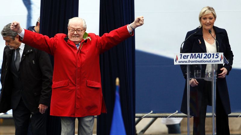 El ultraderechista Jean-Marie Le Pen critica por "blanda" la campaña electoral de su hija Marine