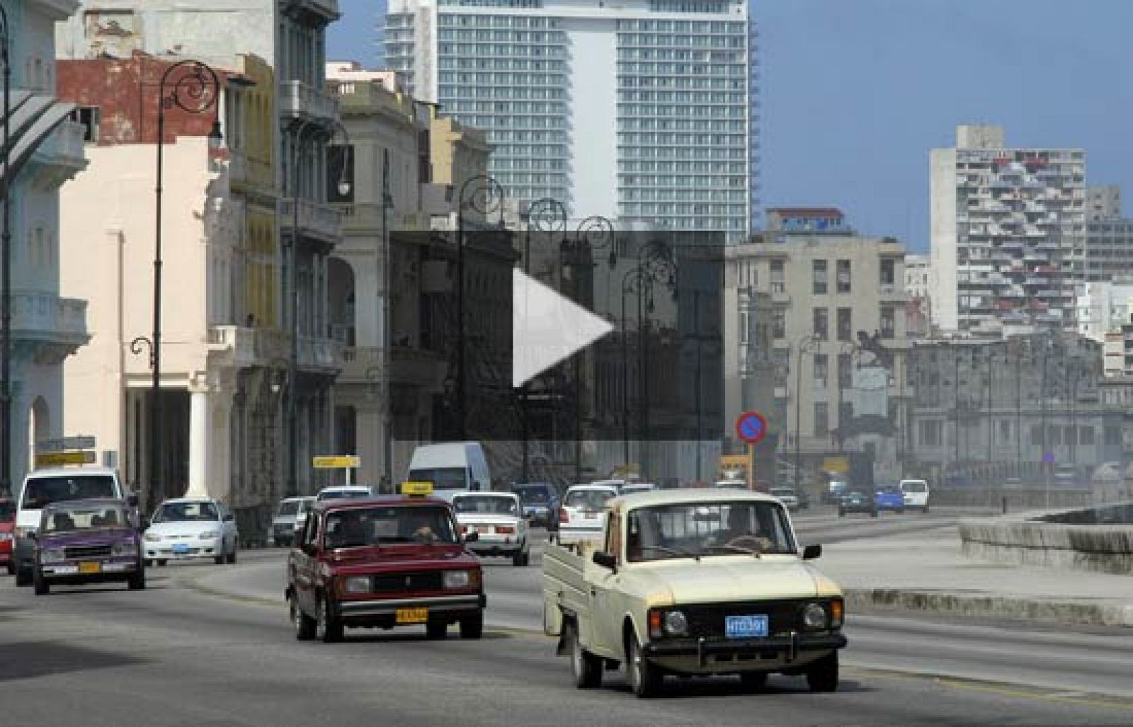 El huracán 'Ike' sigue golpeando La Habana