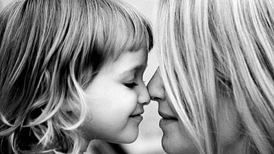 Las cuñas de RNE - Día de la Madre en 'Memoria de delfín' - Escuchar ahora