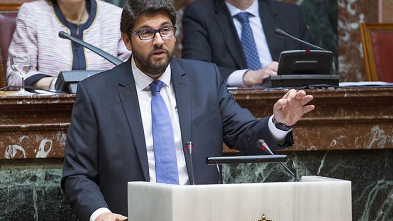 López Miras fracasa en la primera votación del debate de investidura para presidir Murcia
