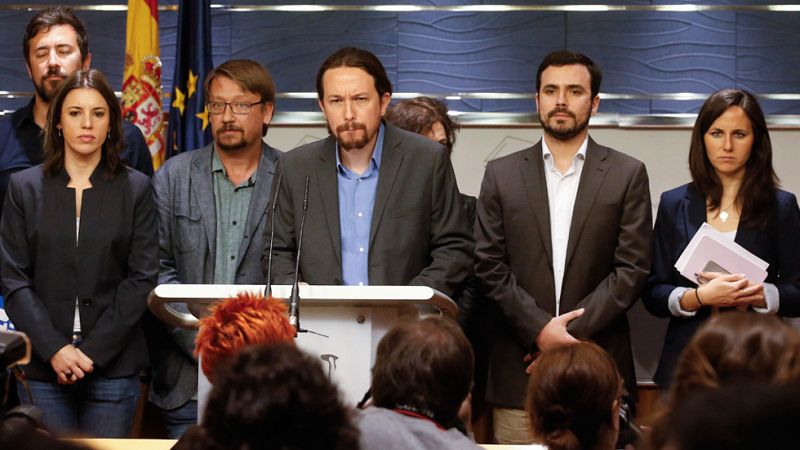 Podemos presiona al PSOE y CS con una moción de censura contra Rajoy pero ambos la rechazan