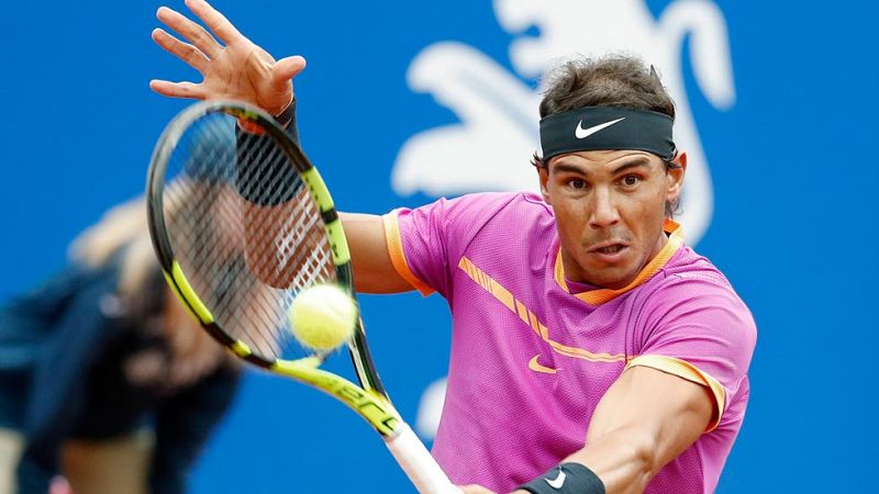 Nadal avanza a cuartos del Godó con paso firme