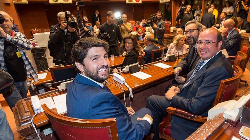 López Miras es elegido presidente de la Región de Murcia con la abstención de Ciudadanos