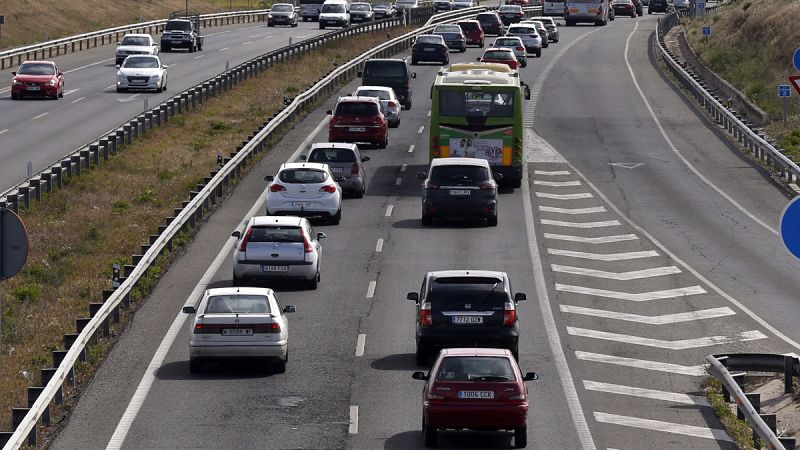 Trece muertos en las carreteras en el puente del Primero de Mayo