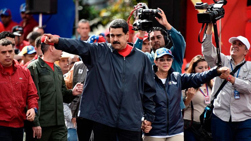 Maduro convoca a una "Asamblea Nacional Constituyente" con la clase obrera