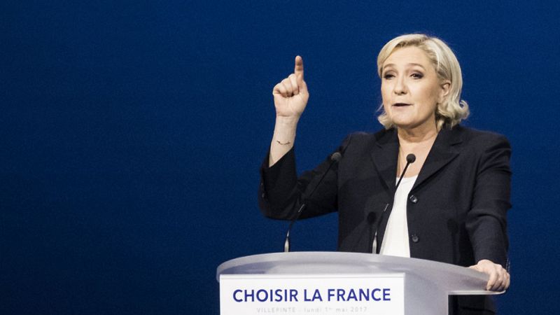 Le Pen plagia fragmentos de un discurso de Fillon y lo justifica