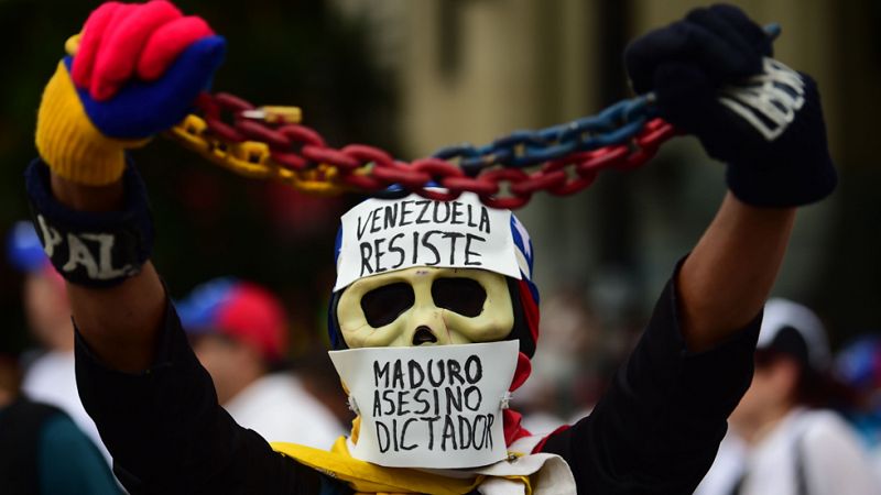 El Parlamento venezolano rechaza la convocatoria de Maduro a que se elija una Asamblea Nacional Constituyente