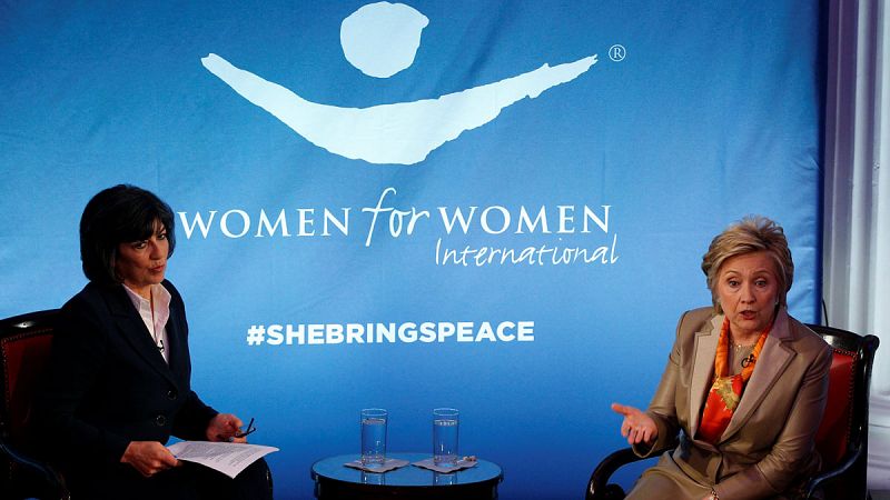 Hillary Clinton asegura que el FBI y Rusia influyeron en su fracaso electoral