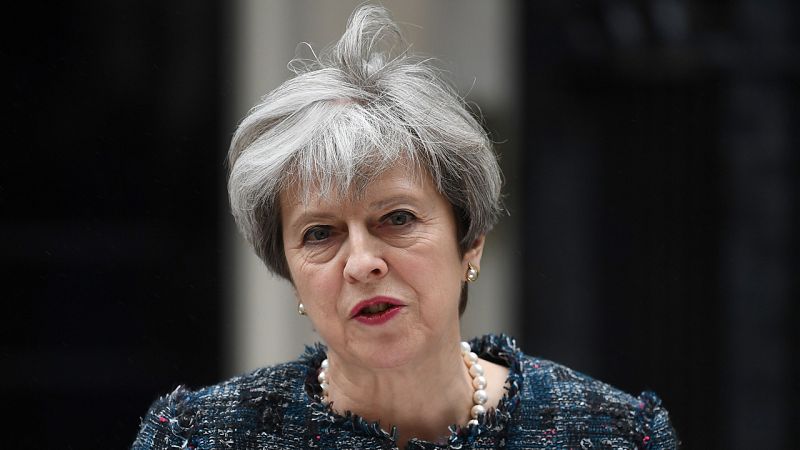 Theresa May acusa a Europa de influir en las próximas elecciones británicas con "amenazas"