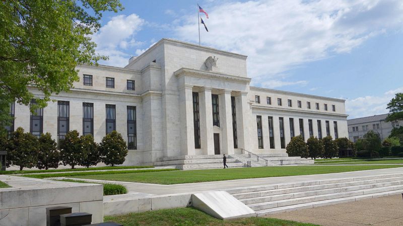 La Reserva Federal de EE.UU. deja sin cambios los tipos de interés entre el 0,75% y el 1%