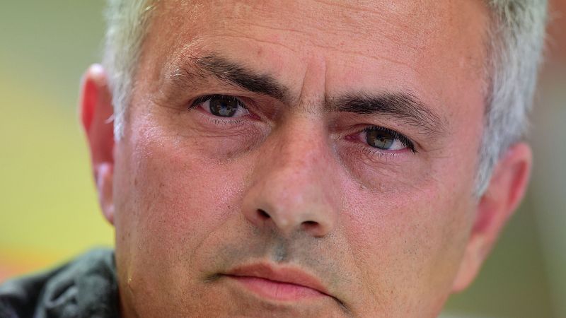 Mourinho: "En estos momentos la Europa League es lo más importante"