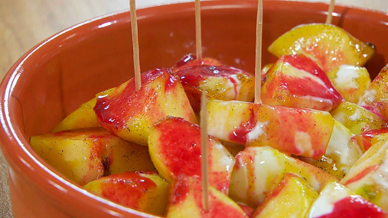 Torres en la cocina - Falsas patatas bravas de manzana