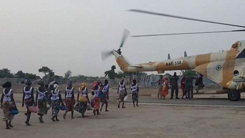 Boko Haram libera a 82 niñas a cambio de varios de sus integrantes detenidos