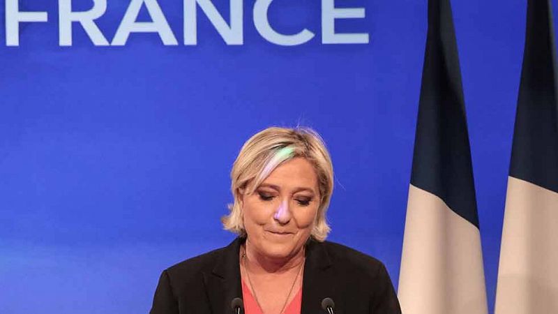 La ultraderechista Le Pen reconoce su derrota frente a Macron y anuncia una reforma de su partido