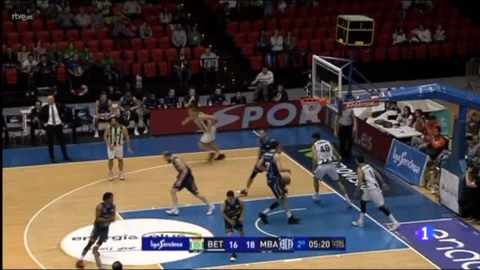 El Betis Energía Plus sigue con opciones de salvarse. | Ver