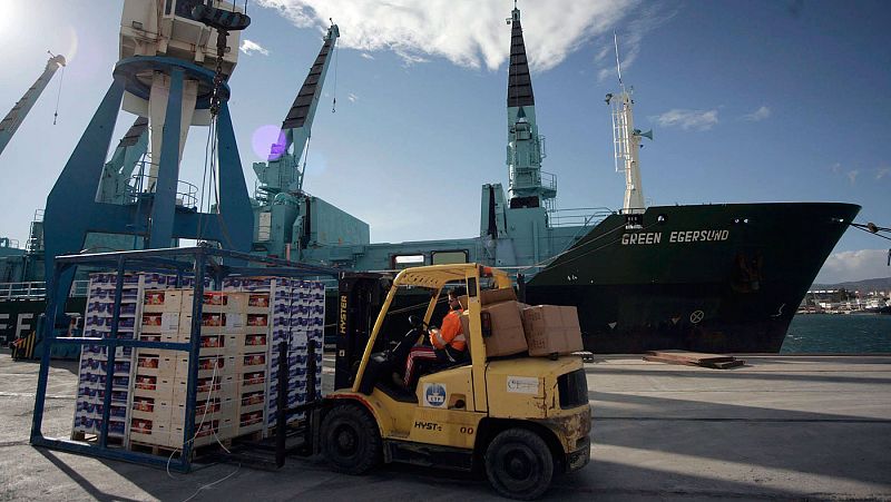 El Gobierno aprueba el segundo decreto para liberalizar la estiba y tiene un mes para buscar apoyos