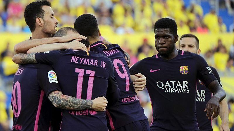 Neymar aviva la llama del Barça por la Liga