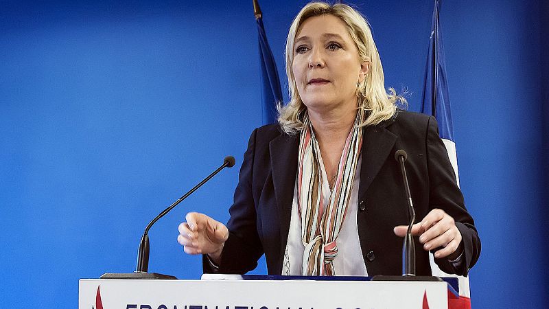 Marine Le Pen vuelve a la presidencia del Frente Nacional antes de las legislativas