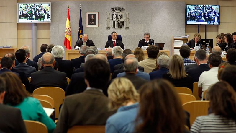 Ninguno de los 37 acusados de Gürtel se presenta en el juicio