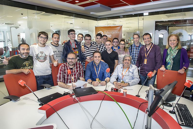 "Fichajes" de Tablero deportivo: chicos  y chicas de la  Fundaci�n Capacis realizan un especial fin de la Liga