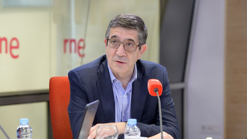 Lpez reitera su apuesta por integrar "diferentes sensibilidades" para evitar la desaparicin del PSOE