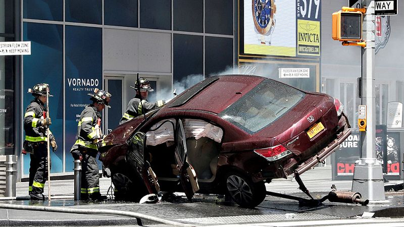 Un atropello múltiple en el centro de Nueva York deja un muerto y una veintena de heridos