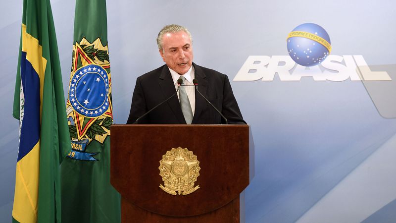 Temer pide la suspensión de la investigación por corrupción y obstrucción a la justicia