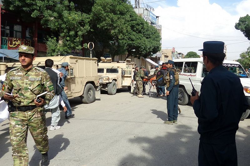 Mueren 20 policías en una ofensiva de los talibanes en el sur de Afganistán