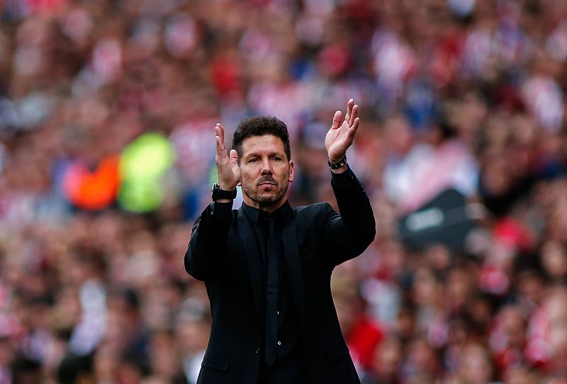 Simeone: "Sí, me voy a quedar. Este club tiene futuro"
