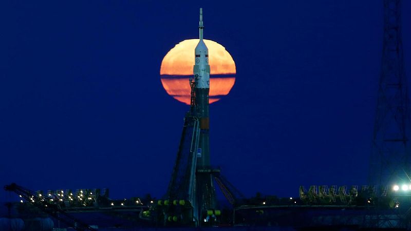 Rusia estudia enviar a dos turistas a la Estación Espacial Internacional