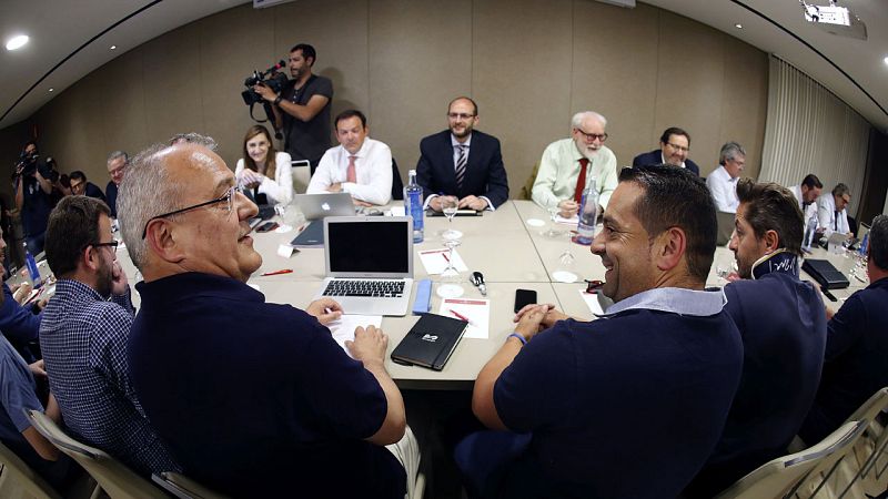 Los estibadores suspenden cinco de las ocho jornadas de huelga tras un principio de acuerdo con la patronal
