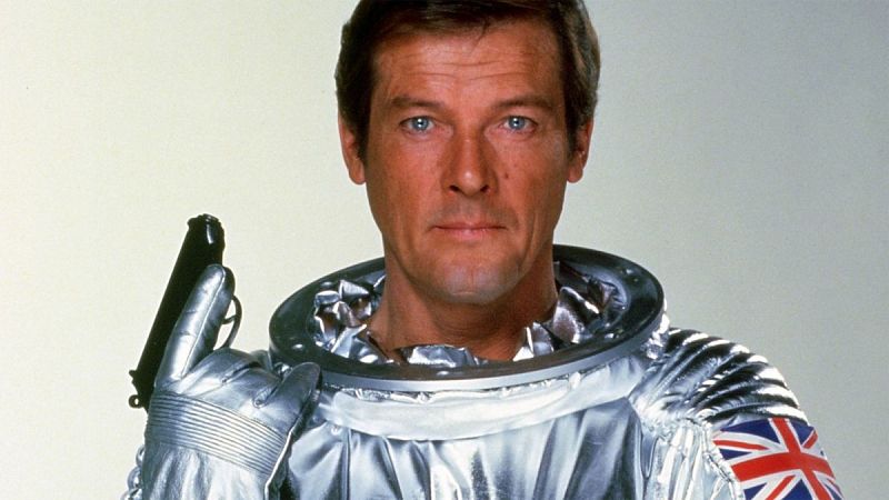 Roger Moore, el perfecto héroe seductor