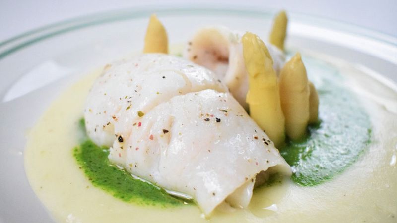 BloggerMC5 - Merluza con parmentier c�trica y velout� verde