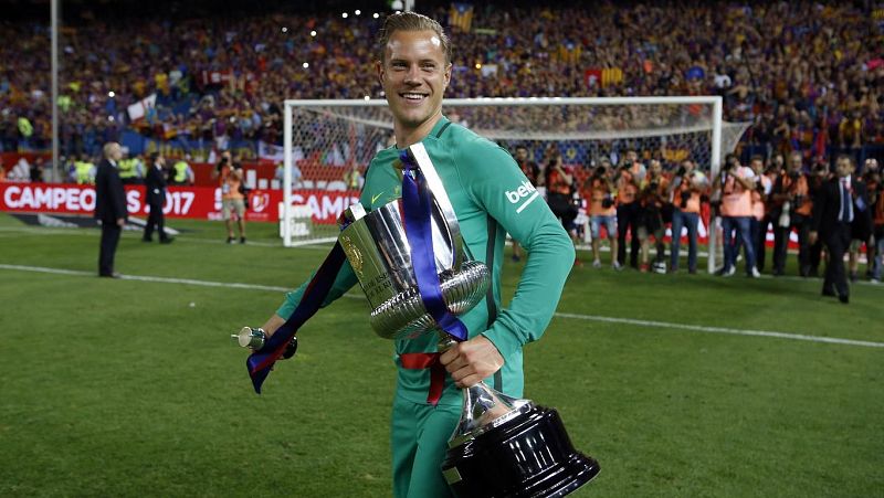 Ter Stegen renueva con el Barça hasta el 2022