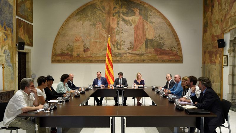 El Govern ve en "vía muerta" negociar con Rajoy e inicia los pasos para convocar un referéndum unilateral