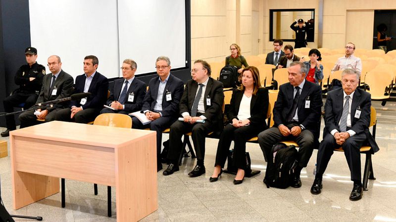 El expresidente de la CAM admite que carecía de conocimientos para detectar problemas en la caja