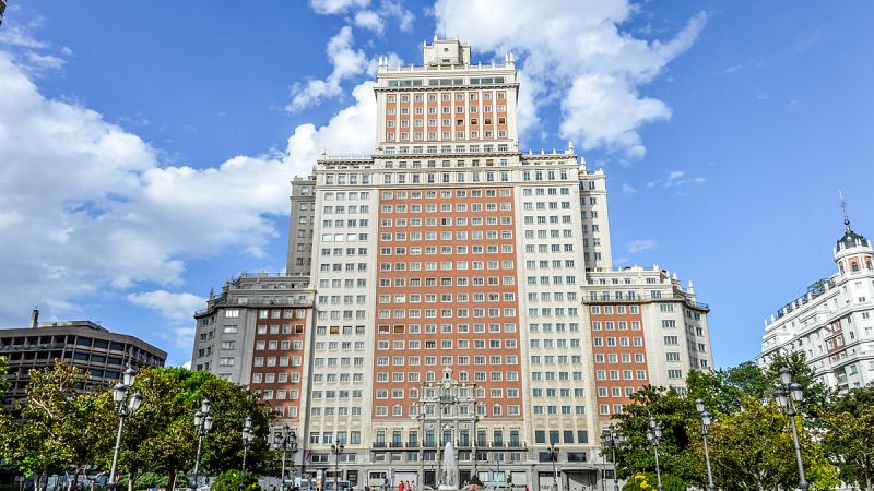 Baraka compra el Edificio España a Wanda y se lo vende a la cadena hotelera Riu