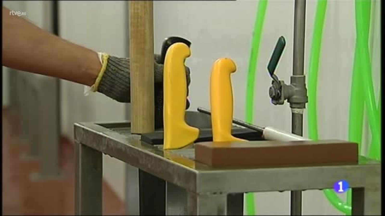 El ronqueo del atún de las almadrabas gaditanas. | Ver