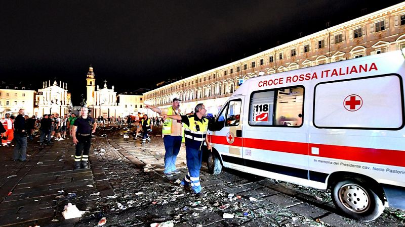 Ascienden a 1.527 los heridos, 3 de extrema gravedad, tras una estampida en Turín