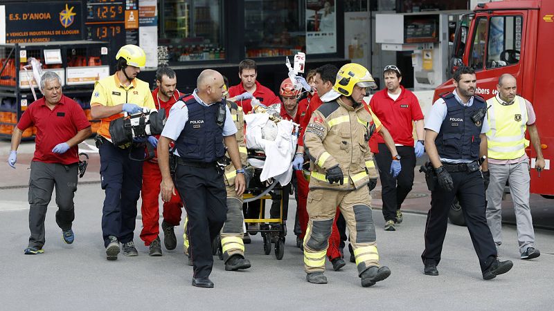 Muere el segundo operario que fue rescatado herido en la explosión de una gasolinera en Barcelona