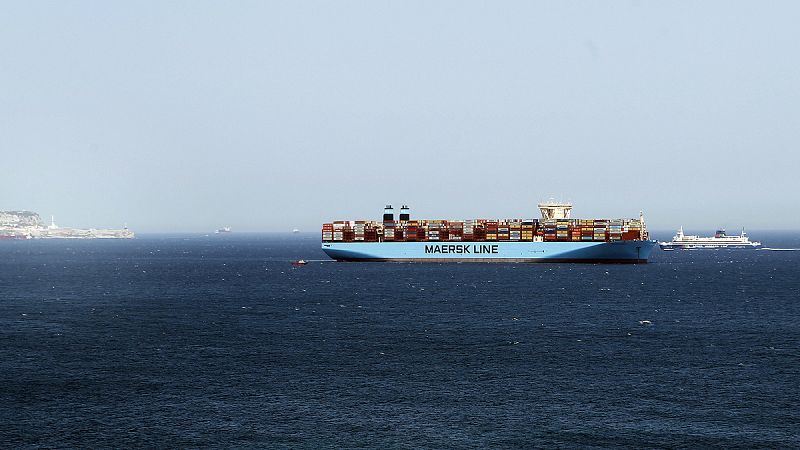 De la Serna advierte de que los paros en la estiba pueden hacer perder tráfico de los puertos de manera "permanente"