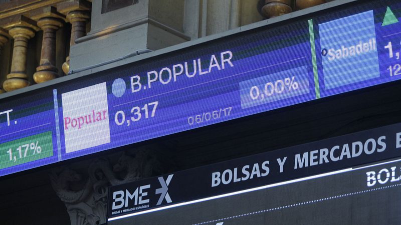 La banca protagoniza las mayores subidas y bajadas del IBEX en un día marcado por la venta del Popular
